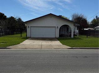 1056 E Alexander Ave, Merced, CA 95340