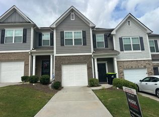 5699 Union Pointe Dr, Union City, GA 30291