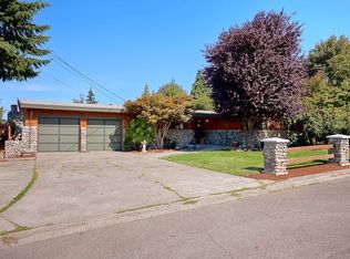 230 SW 177th St, Normandy Park, WA 98166