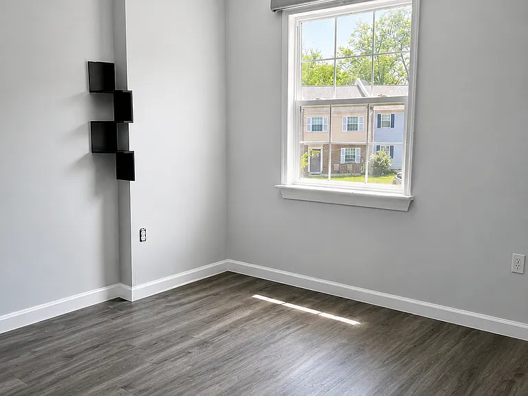 35 Vienna Ct — Photo 8
