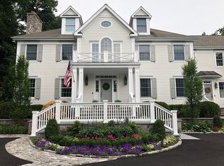 48 Spring Water Ln, New Canaan, CT 06840