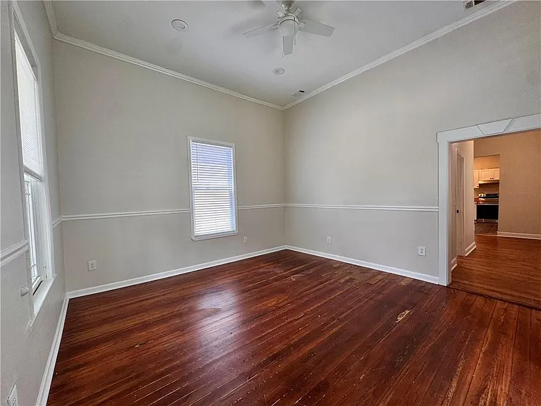 957 Coleman St SW — Photo 3