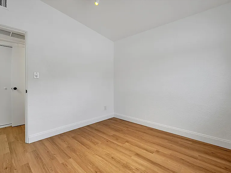 1711 White Ave #B — Photo 33