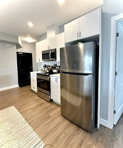 2396 Cleroux Cres #305 — Photo 3