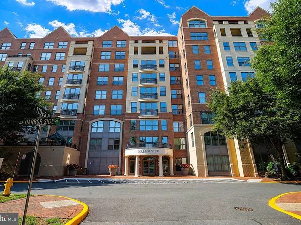 485 Harbor Side St APT 610, Woodbridge, VA 22191