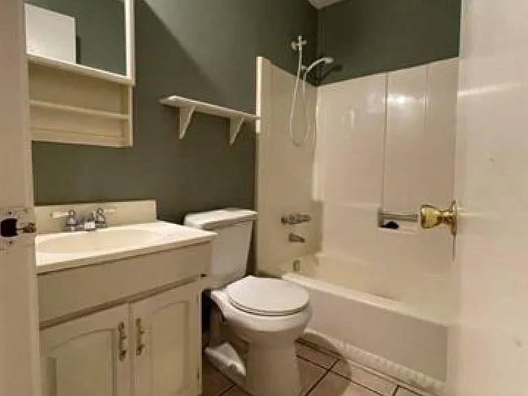 2983 Deshong Dr — Photo 6