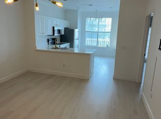 860 N Orange Ave APT 303, Orlando, FL 32801