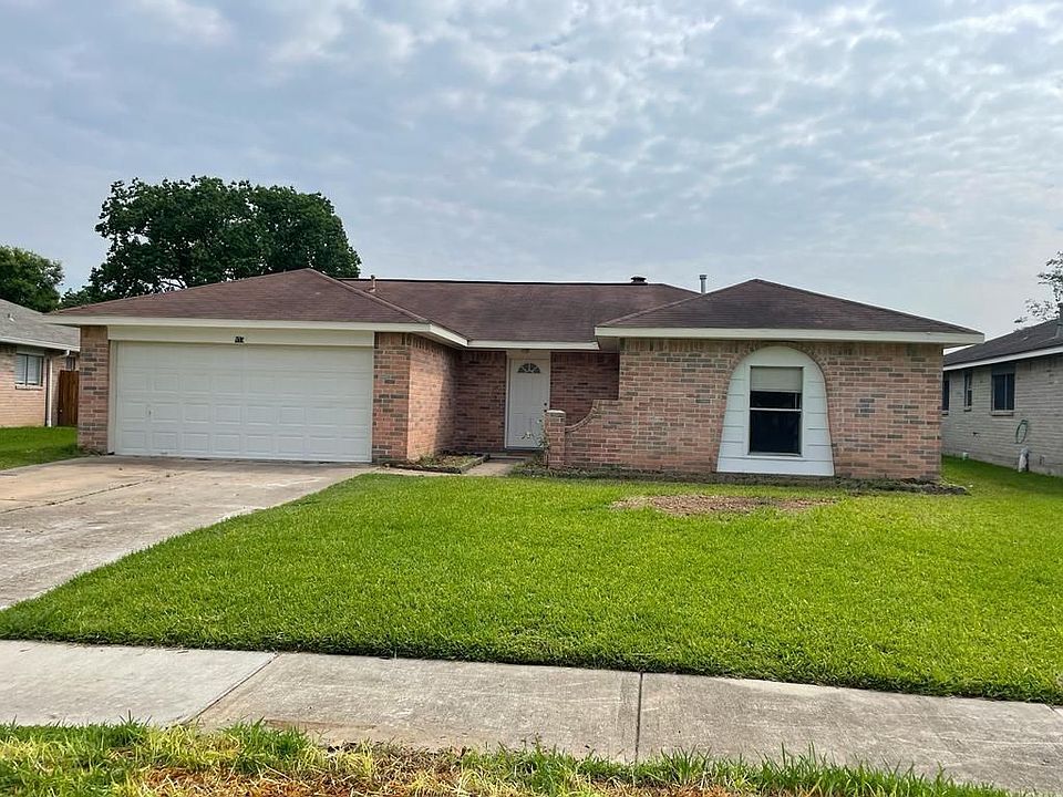 1st image of 451 Oakdale Dr