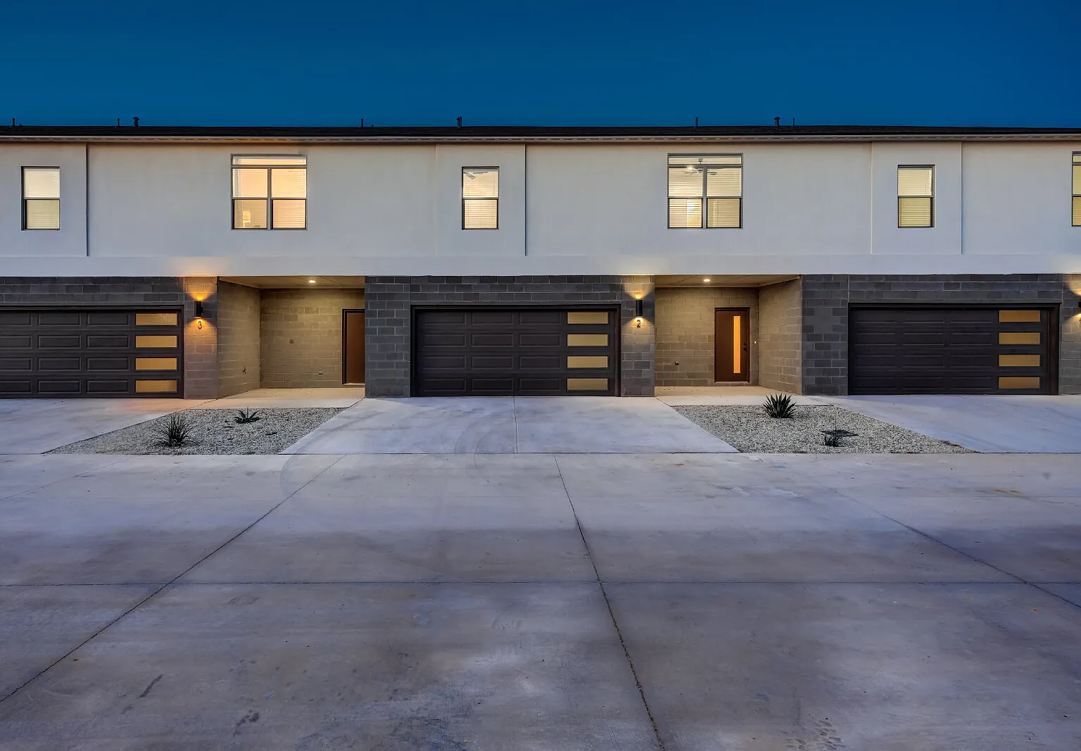 3 bed, 2.5 bath, 1783 sqft, $1,695 — Photo 1
