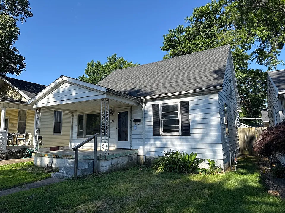 1127 Lodge Ave