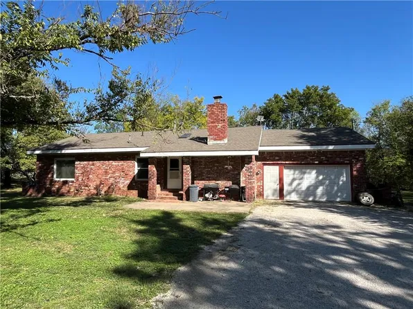 2809 Olive Ave, Parsons, KS 67357