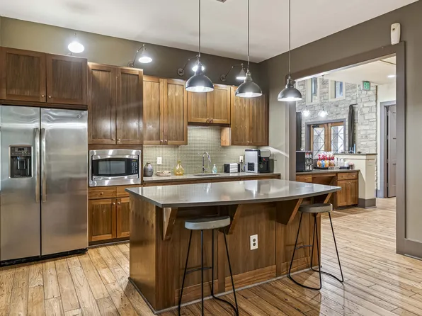 Palomino Apartments Homes