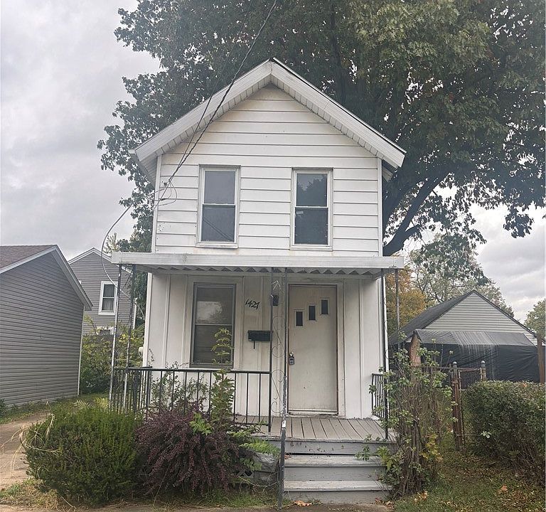 1st image of 1427 4th St NE