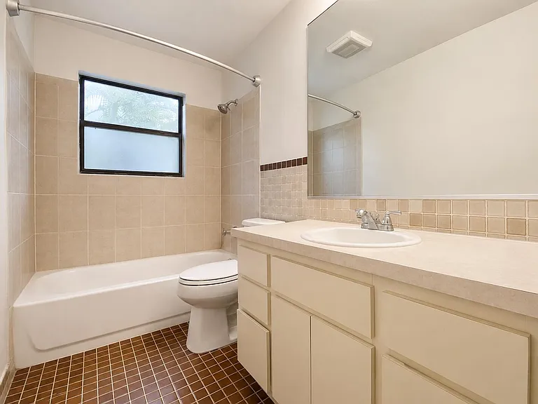 6171 Roger St — Photo 5
