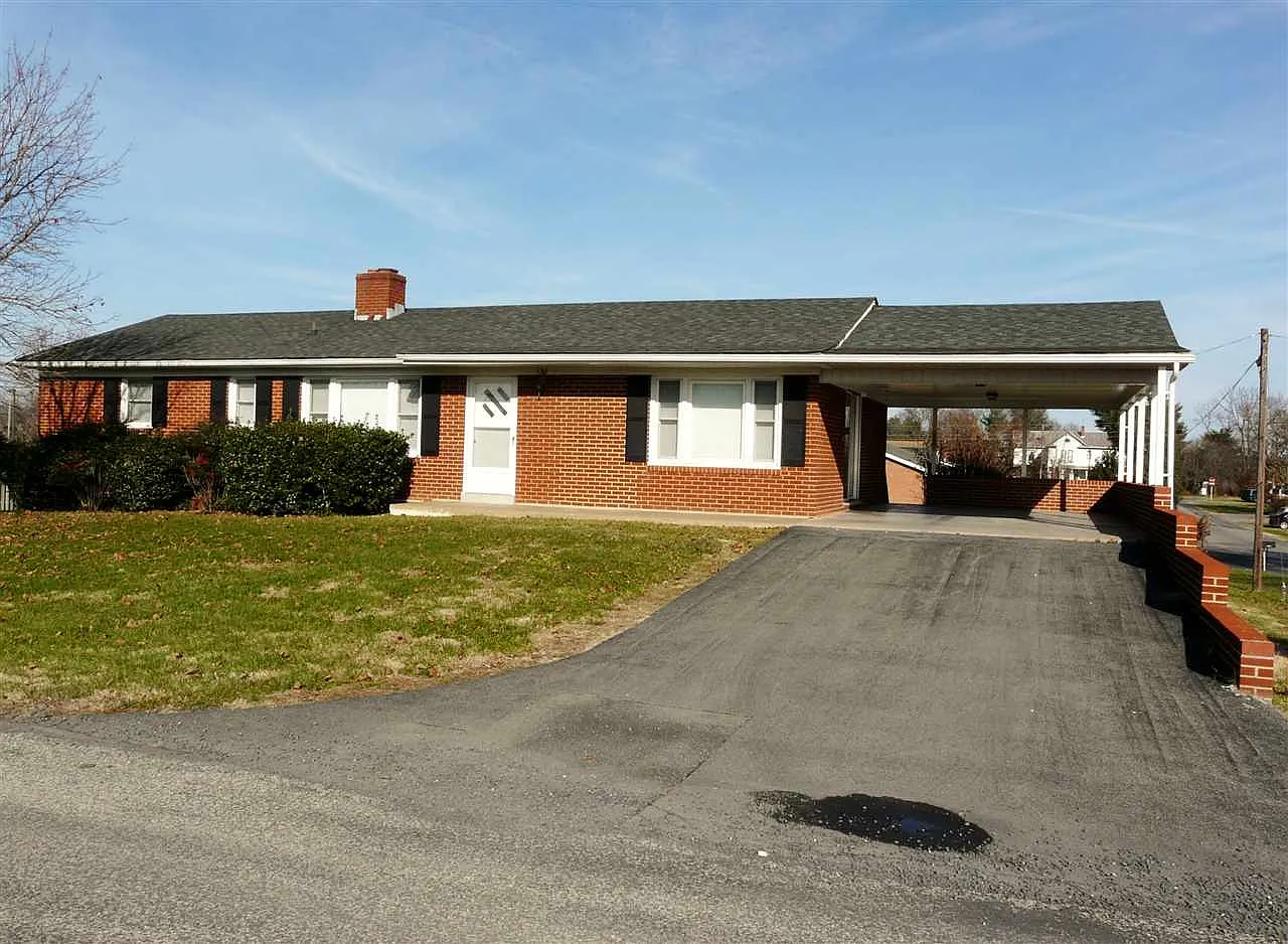 130 Apple Ave photo 1