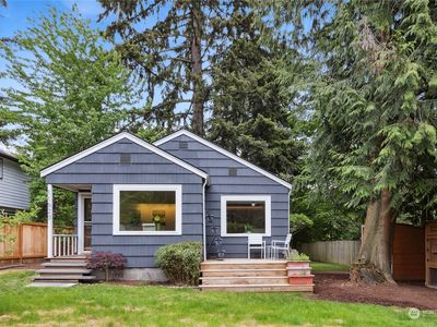 11520 Roosevelt Way NE, Seattle, WA, 98125