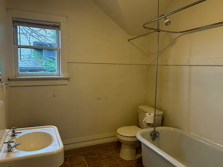906 N Garden St — Photo 8