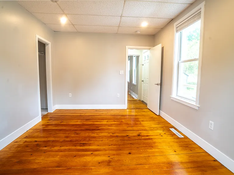 18 Drew Ave #1 — Photo 9