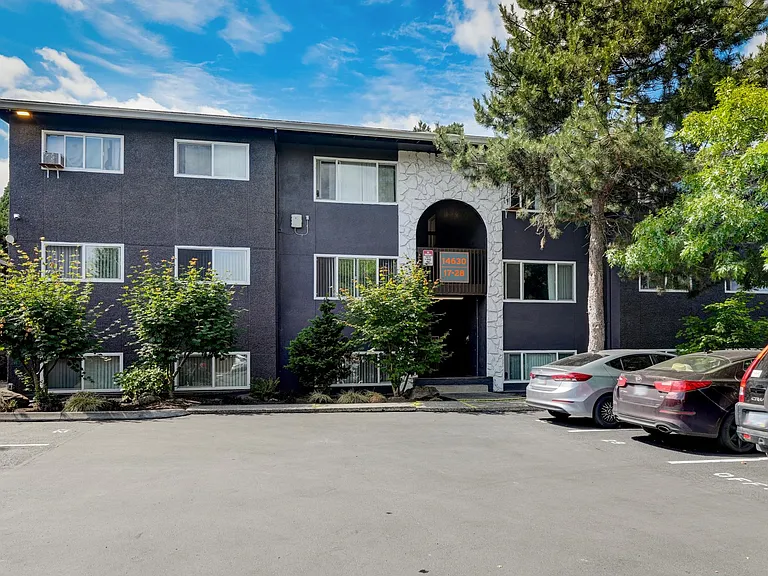 Icon Beaverton — Photo 40