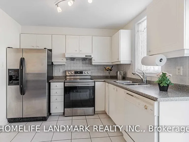 66K Finch Ave W — Photo 4