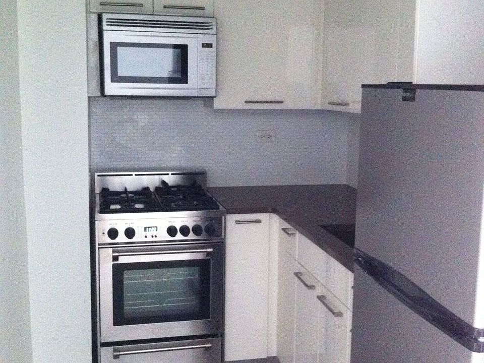 1st image of 220 E 63rd St APT 11L