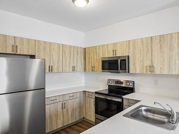 2nd image of 1050 SW 70th Ave #2-208