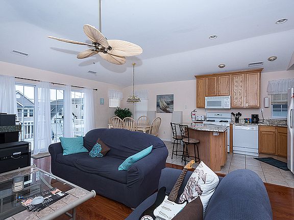 3rd image of 1230 Asbury Ave