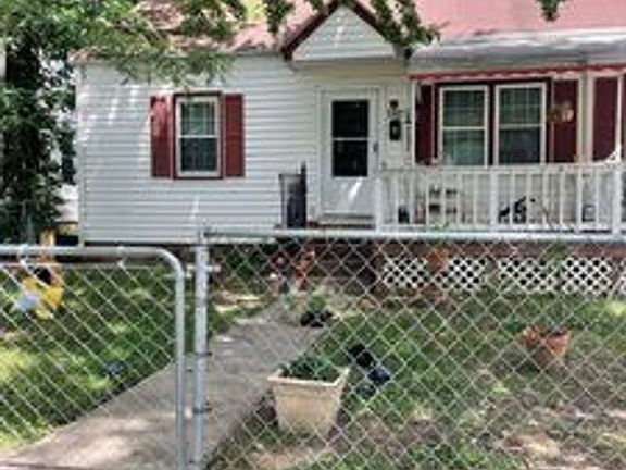 2nd image of 3321 2nd Ave