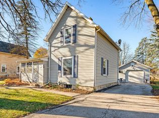 7329 N Lannon Rd, Lannon, WI 53046
