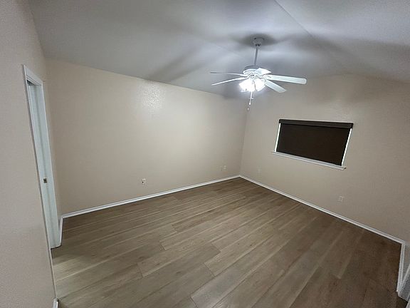 5th image of 104 Breezy St
