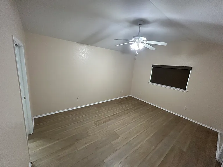104 Breezy St — Photo 5