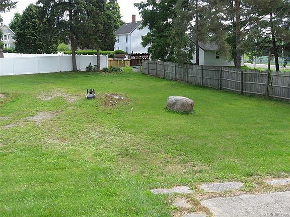 3rd image of 53 Commercial St