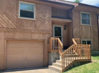 3621 SW Kiowa St, Topeka, KS 66614