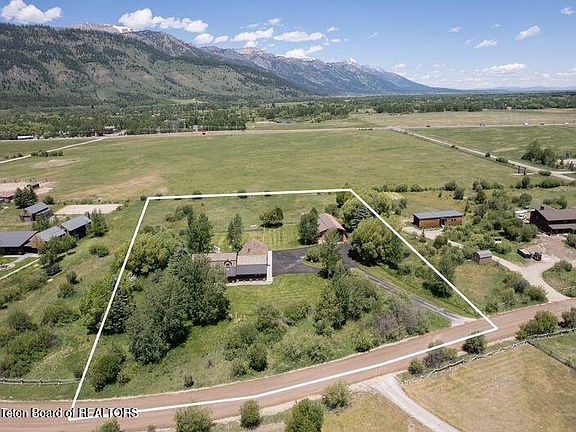 2nd image of 5450 Shoshone Dr