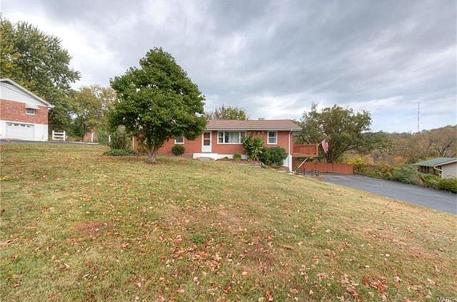 2nd image of 5995 Terrace Dr