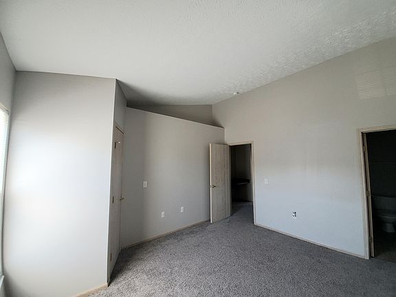5th image of 10329 Desmond Pl