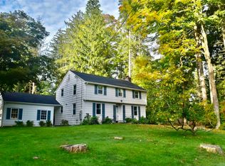 95 Currituck Rd, Newtown, CT 06470