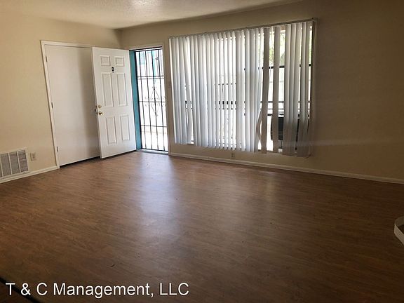 3rd image of 509 Girard Blvd SE APT D