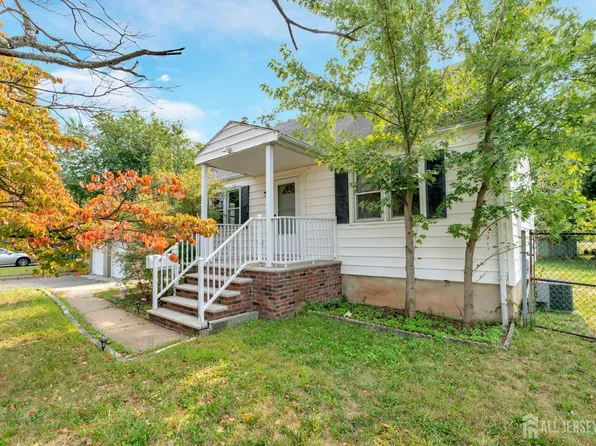 372 Seneca Ave, Middlesex, NJ 08846