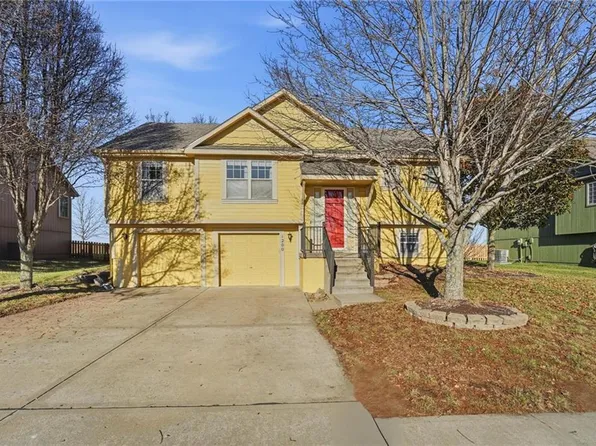 1200 W 10th St, Kearney, MO 64060