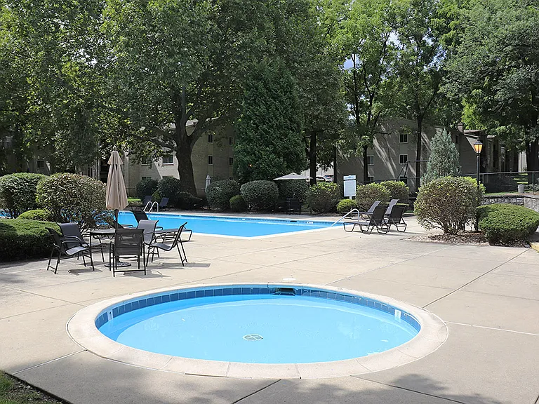 Wynnewood Park Apartments — Photo 11