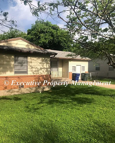 608 S 3rd St Photo 1