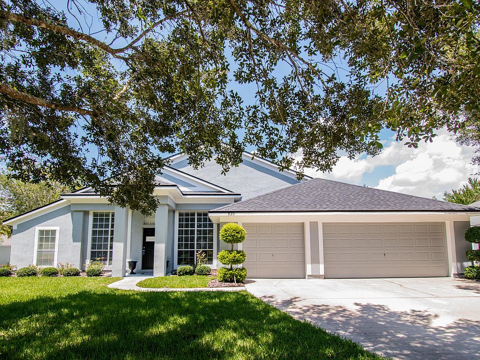 1st image of 820 Lapoma Way