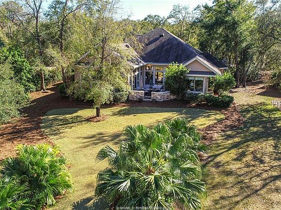4th image of 21 Pond Dr