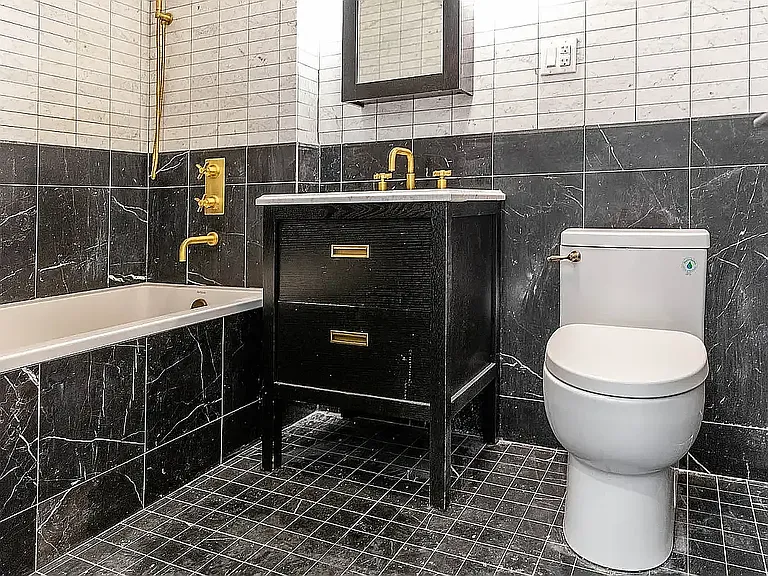 564 Saint Johns Pl #615 — Photo 4