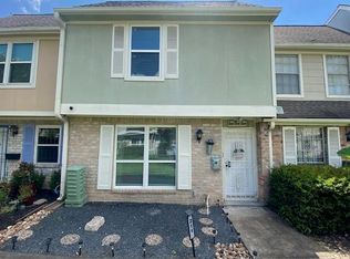 8102 Amelia Rd APT 211, Houston, TX 77055