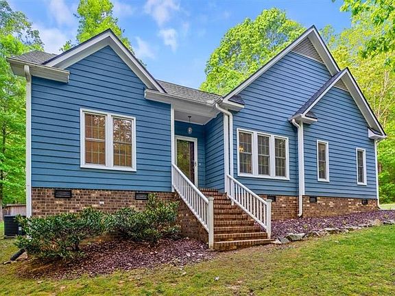 3rd image of 7006 Laurel Point Dr