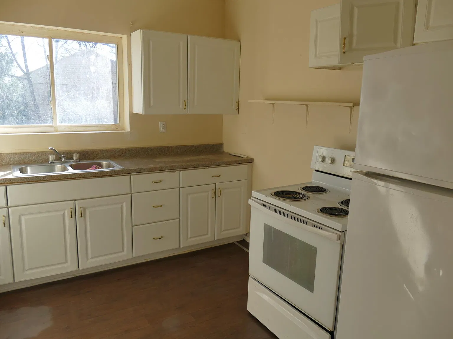 4 bed, 2000 sqft, $1,200 — Photo 2