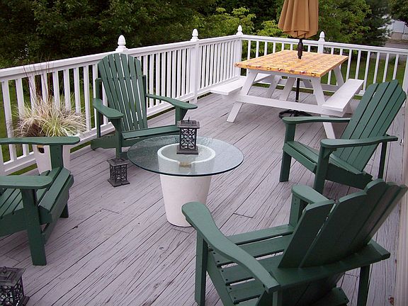 relax on 10x22 deck