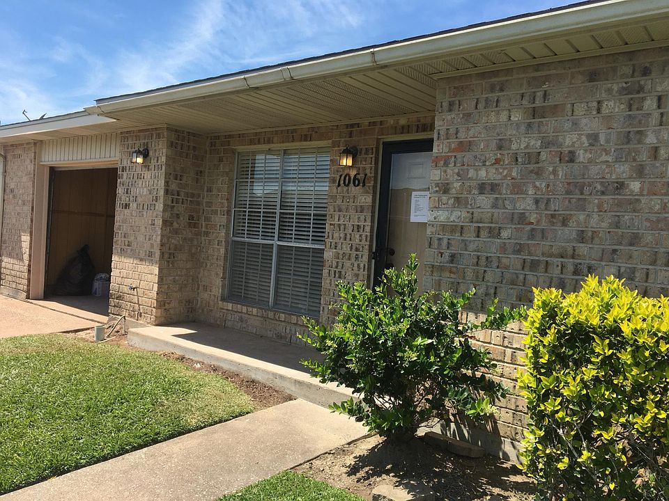 1st image of 1061 Park Meadow Dr